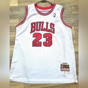 Michael Jordan Basketball Jersey #23 size 52 NBA Hardwood Classics